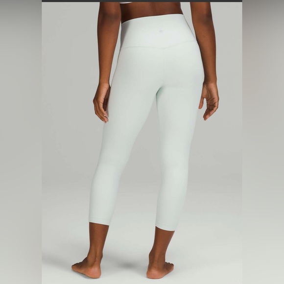 EUC Lululemon Align High-Rise Crop 23" size 2 - Picture 1 of 9